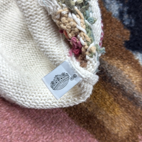 Vintage Floral Knit Sweater - Cream, Pink, Green - Picture 8 of 8